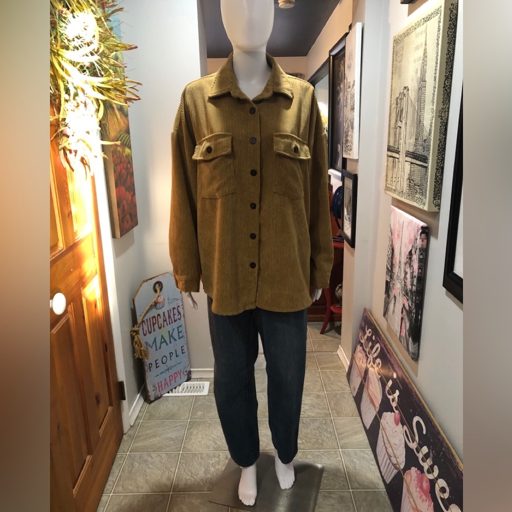 Corduroy Button-Front Jacket - Tan
Ardene brand
Size L